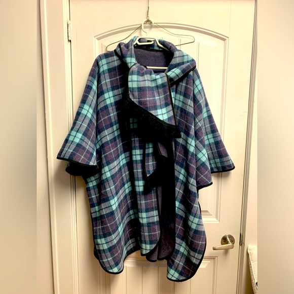 David Barry Cashmere and Wool blend Cape - Picture 4 of 6